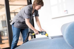 Миючі пилососи Karcher Puzzi: рішення для готелів, офісів та клінінгових компаній фото