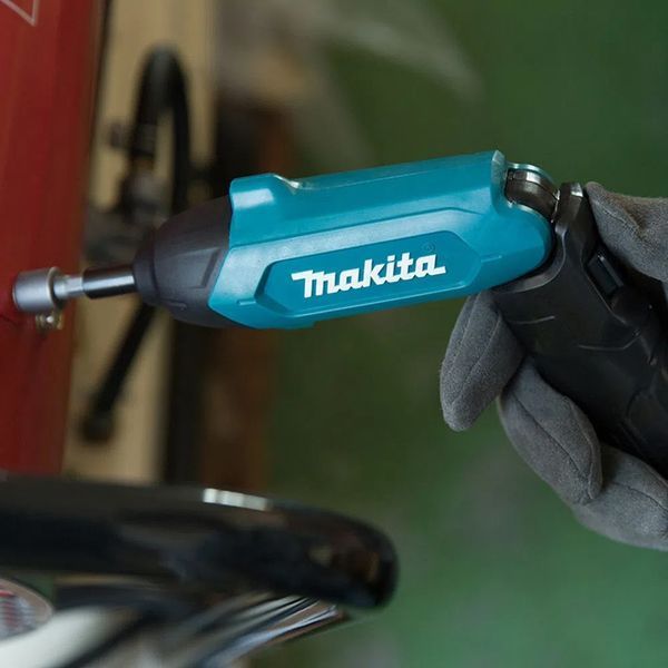 Акумуляторна викрутка Makita DF001DW  DF001DW фото
